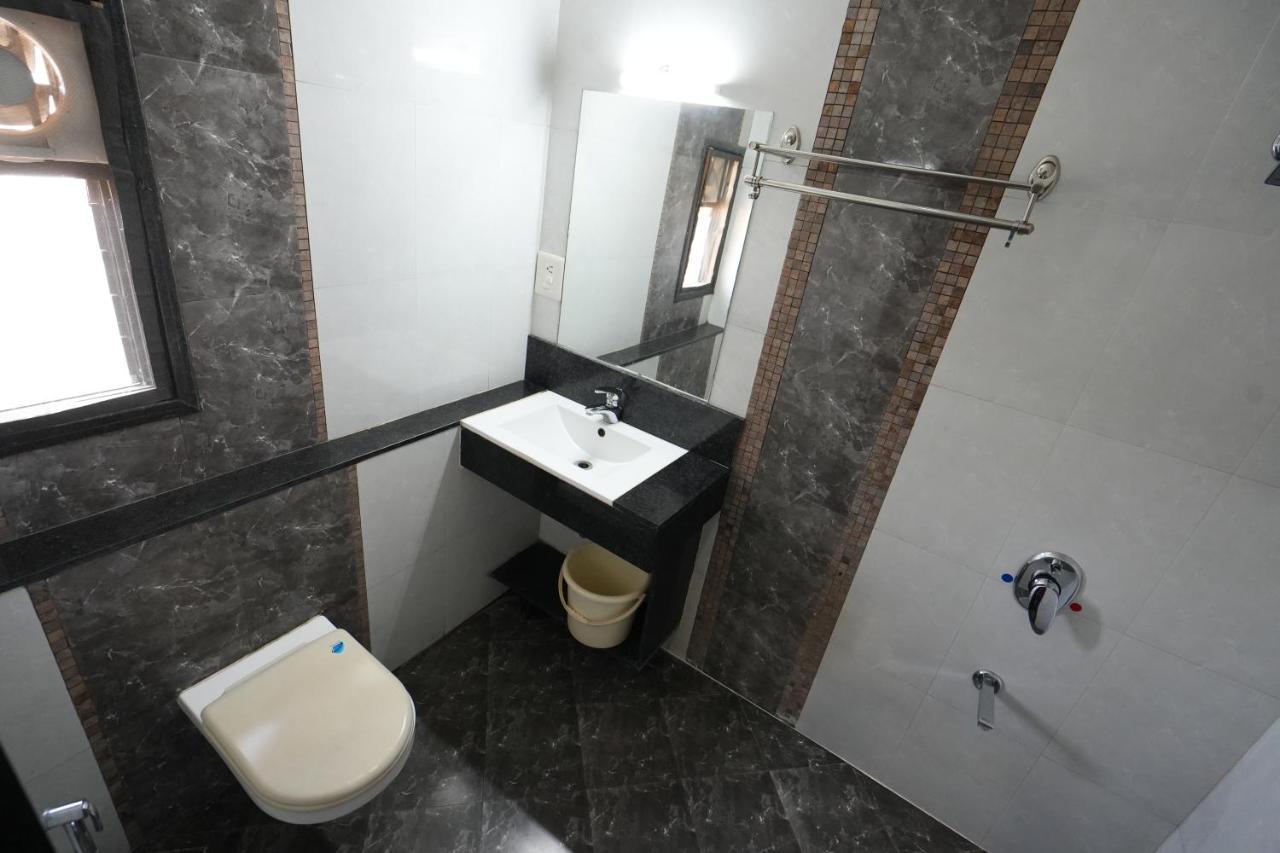 Hotel Ravi Residency Nadiād Dış mekan fotoğraf