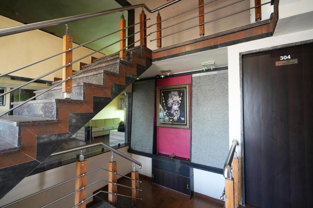Hotel Ravi Residency Nadiād Dış mekan fotoğraf